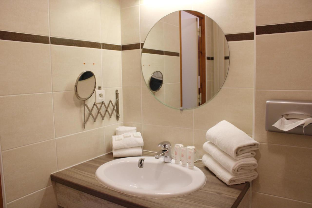 Hotel L'Escale Blanche ليه أورس المظهر الخارجي الصورة